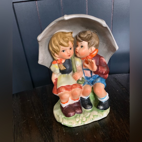 Vintage Lefton Figurine Boy and Girl with Umbrella - Picture 1 of 6